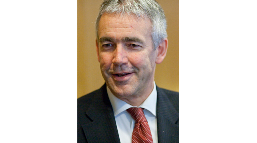 Simon Henry, le directeur financier de Shell