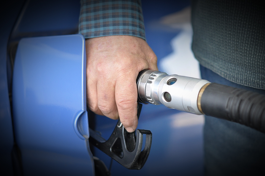 Staking in Frankrijk zorgt voor lange rijen aan West-Vlaamse tankstations